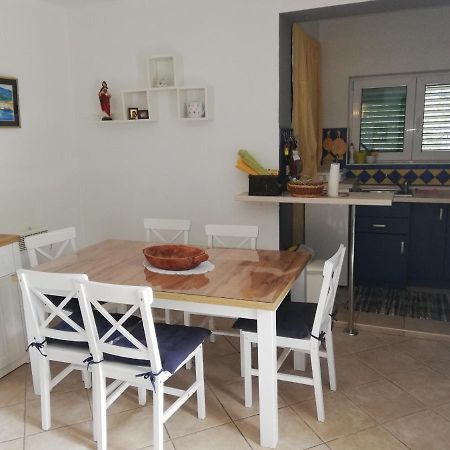 Villa Lora Tučepi Exterior foto