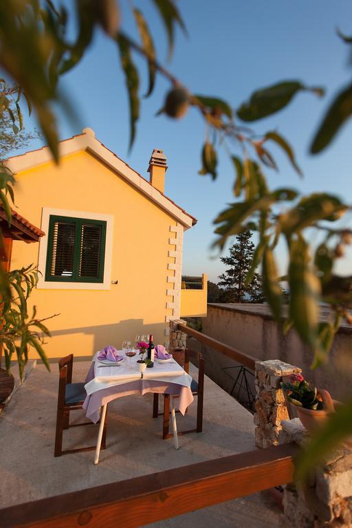 Villa Lora Tučepi Exterior foto