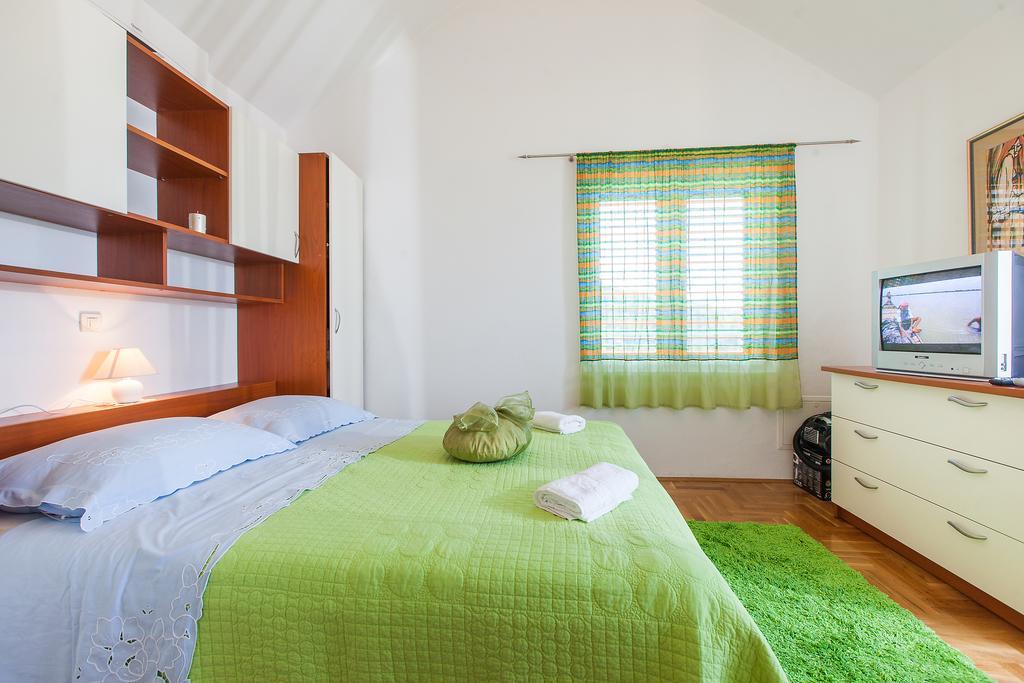 Villa Lora Tučepi Exterior foto